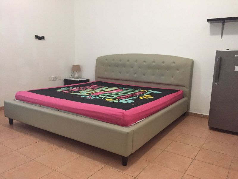 FULL FURNISHED BEAUTIFUL MASTER BED ROOM ONLY FOR WORKING PEOPLE